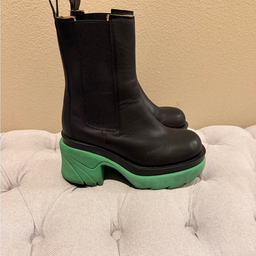 Bottega Chelsea Lug Sole boots